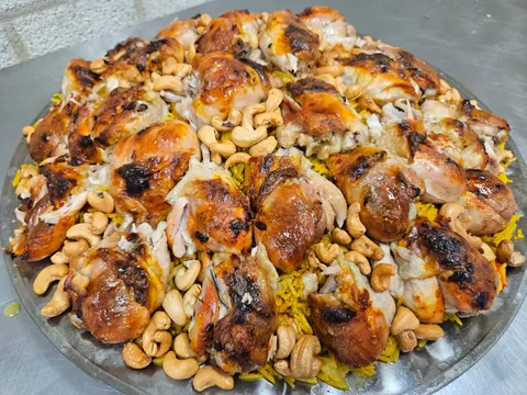Mandi-rijst met kebab